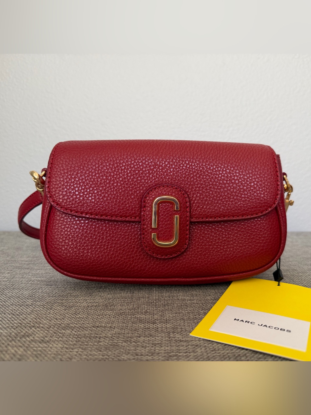 Marc Jacobs Red Pebbled Leather Clover Shoulder Bag With Gold Hardware
